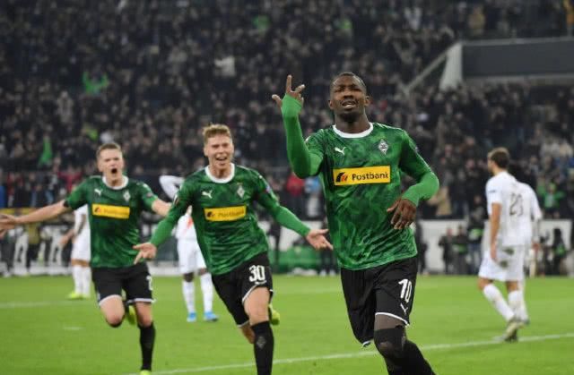 最终他踏上 最终他踏上